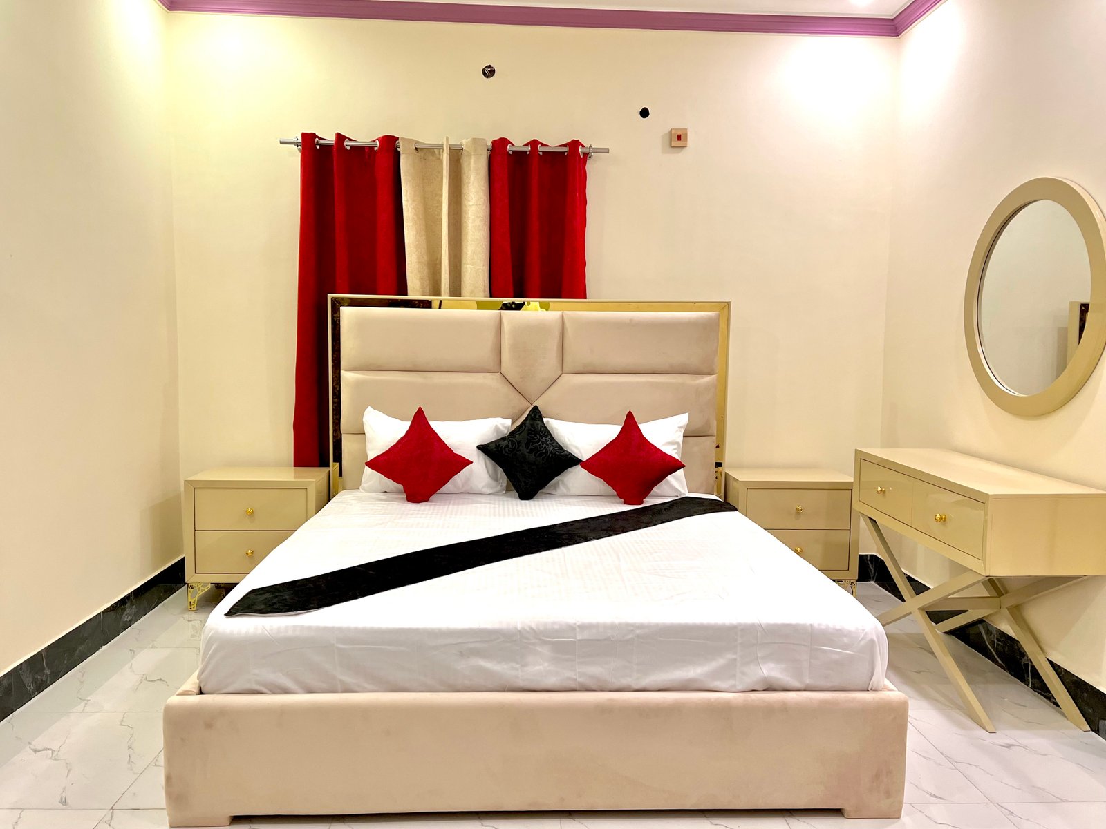 Step Inn Hotel Lahore